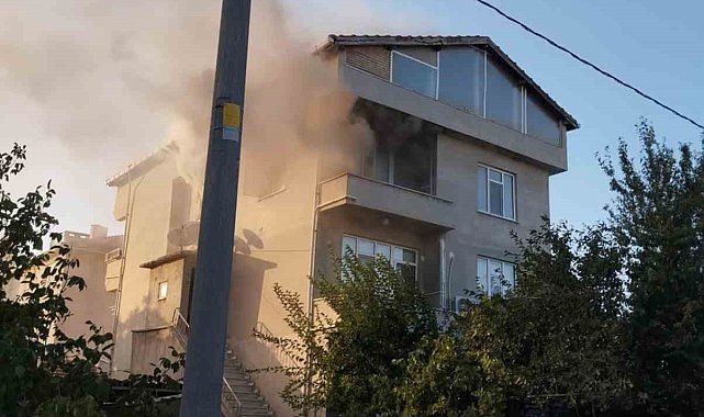 Tekirdağ'da apartman dairesinde yangın
