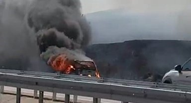 Tekirdağ'da LPG'li otomobil alevlere teslim oldu, yangın tarlaya sıçradı