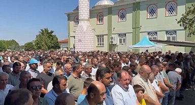 Teksüt yangınında hayatını kaybeden Özcan Yıldırım son yolculuğuna uğurlandı
