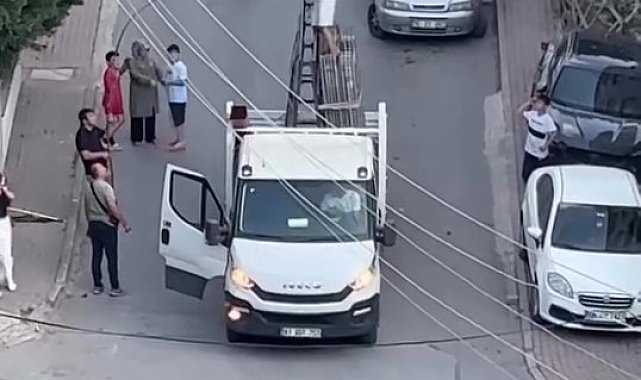 Tele takılarak mahsur kalan güvercini böyle kurtardılar