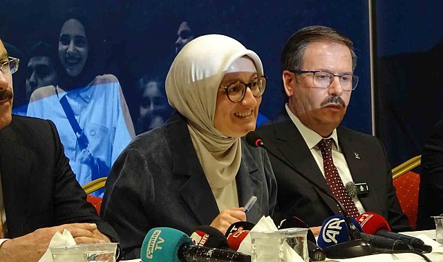 Terörsüz Türkiye toplantısında konuşan Belgin Uygur: "Bembeyaz sayfalara hep birlikte nice zaferleri nice kardeşlik şarkılarını inşallah yazacağız"