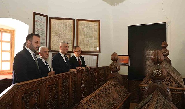Ticaret Bakanı Bolat, Siirt'te bir dizi ziyarette bulundu