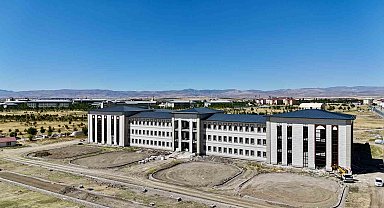 Tıp Fakültesi binasıyla Ağrı sağlıkta bölgesel güç kazanacak