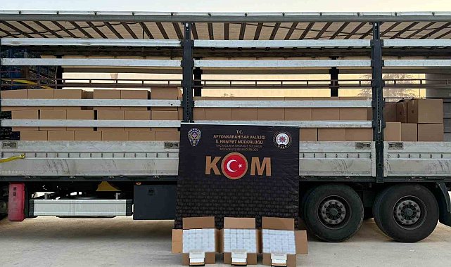 Tırda 4 milyon 300 bin adet bandrolsüz boş makaron ele geçirildi