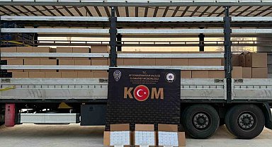 Tırda 4 milyon 300 bin adet bandrolsüz boş makaron ele geçirildi