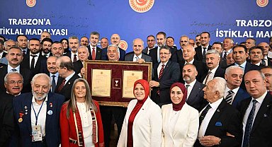 Trabzon'a İstiklal Madalyası verilmesi töreni
