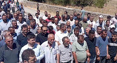 Traktörden atlayarak hayatını kaybeden Südüpak son yolculuğuna uğurlandı