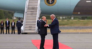 Trump, Alaska'da Putin'i karşıladı