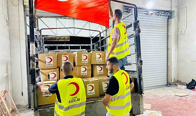 Türk Kızılay'dan Batı Şeria'ya bin 200 gıda kolisi