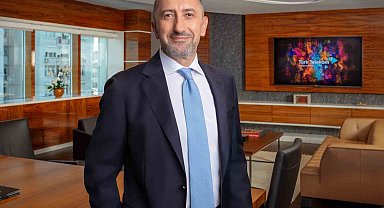 Türk Telekom CEO'su Ümit Önal: "Fiber altyapımız ve mobildeki güçlü büyüme ile 5G ve ötesi için hazırız"