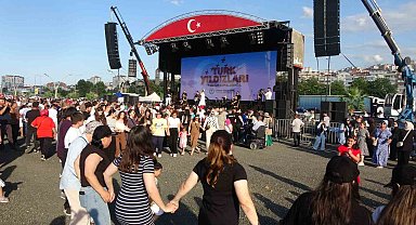 Türk Yıldızları Trabzon'da nefes kesti