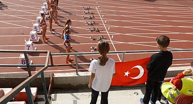 Türkiye'nin en hızlı çocukları U20'de uluslararası heyecan yaşadı