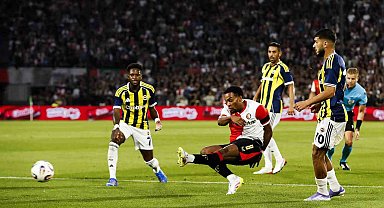 UEFA Şampiyonlar Ligi: Feyenoord: 1 - Fenerbahçe: 0