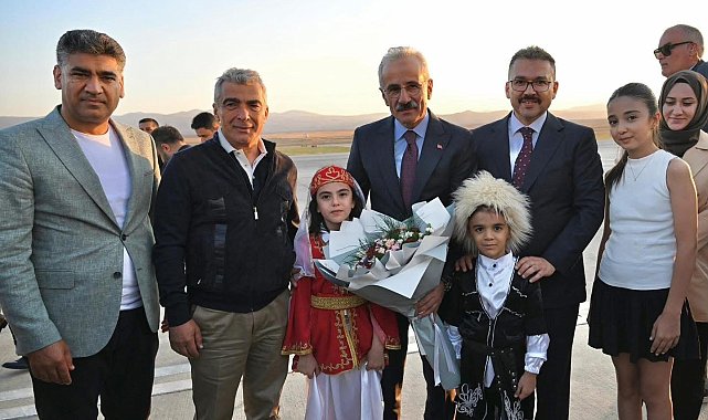 Ulaştırma ve Altyapı Bakanı Uraloğlu Iğdır'da