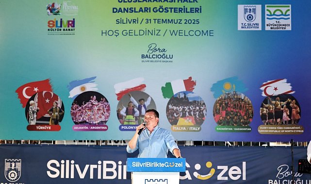 Uluslararası halk dansları gösterileri Silivri'de renkli görüntülere sahne oldu