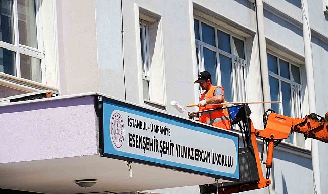 Ümraniye Belediyesi'nden okullara yeni dönem öncesi bakım ve onarım desteği