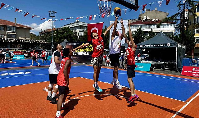 Ümraniye'de '3x3 Sokak Basketbolu' heyecanı yaşandı