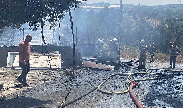 Ümraniye'de kömürlük yangını paniğe neden oldu