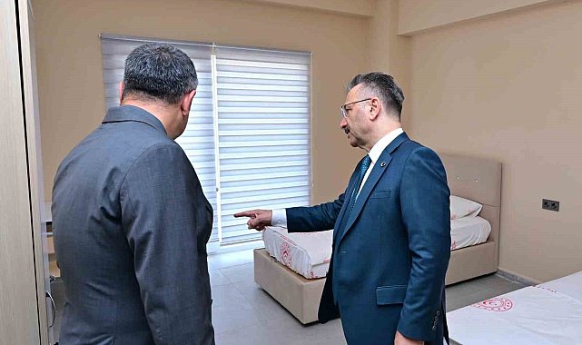 Vali Aksoy, Fethi Yılmaz Sezer Yaşlı Bakım ve Rehabilitasyon Merkezi'ni ziyaret etti