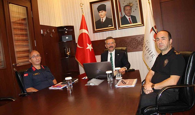 Vali Aksoy güvenlik alanında yapılan çalışmalar ve verileri paylaştı