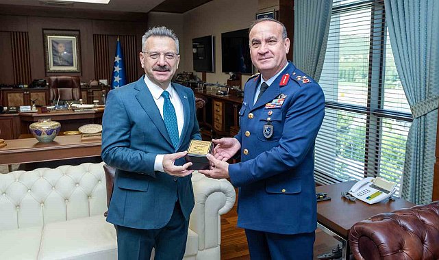 Vali Aksoy, Hava Korgeneral Rafet Dalkıran'a iade-i ziyarette bulundu