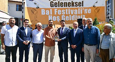 Vali Aygöl, "Tunceli genelinde 900 tonun üzerinde bal rekoltesi bekleniyor"