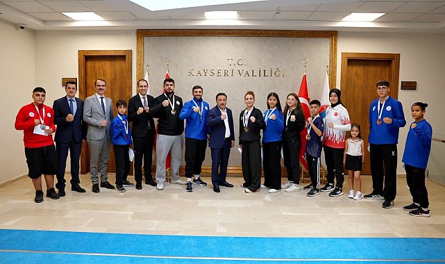 Vali Çiçek, Balkan Şampiyonu ERVA sporcularını kabul etti