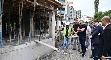 Vali Çiçek, spor inşaatlarını denetledi