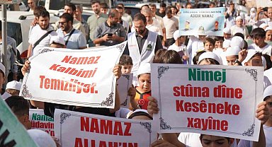 Van'da çocuklardan namaz temalı yürüyüş