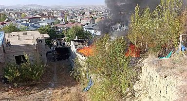 Van'da kömürlük alev alev yandı