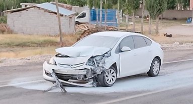 Van'da trafik kazası: 3 yaralı
