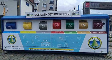 Vatandaş, mobil atık getirme merkezinin dolu olmasına tepki