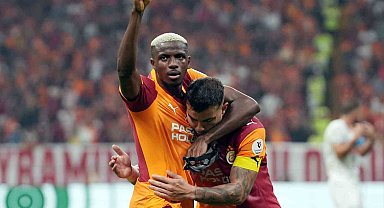 Victor Osimhen'den bu sezon 2. gol sevinci