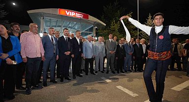 Yalçın'a Erzurum'da coşkulu karşılama