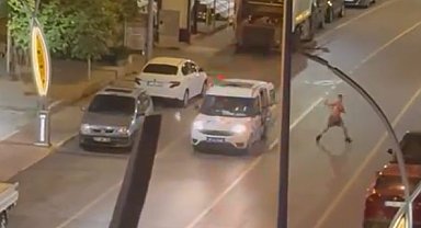 Yalova'da bıçakla yoldan geçen araçlara saldıran zanlı yakalandı
