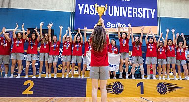 Yaşar Üniversitesi Kadın Voleybol Takımı Avrupa ikincisi oldu