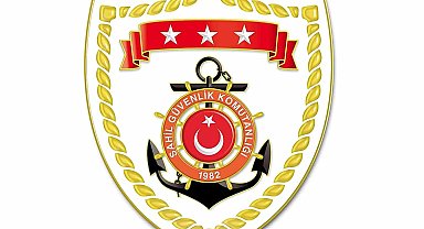Yelkenli teknede 46 düzensiz göçmen ve 3 göçmen kaçakçısı yakalandı