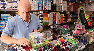 Yeni eğitim öğretim dönemi öncesi kırtasiyelerde hazırlıklar tamamlandı