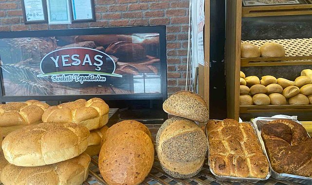 Yenişehir'de domatesli ekmek üretildi