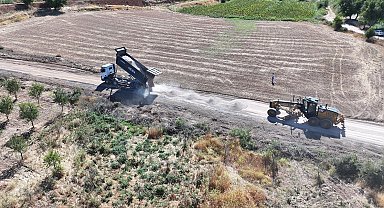 Yeşilyurt'ta kırsal yollar sathi asfaltla buluşuyor
