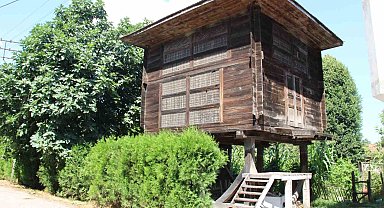 Yıllara meydan okuyan ahşap depo: Serendi