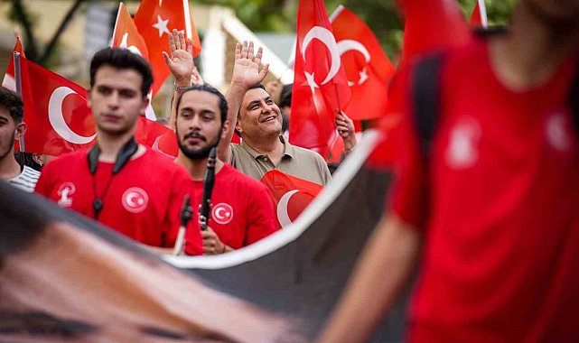 Yılmaz'dan fener alayı ve bayraklı yürüyüşe davet