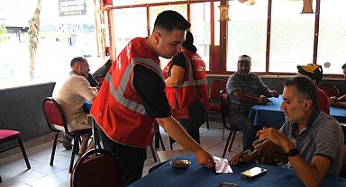 Yunusemre Belediyesi ekipleri kıraathanelerde vatandaşı dinliyor