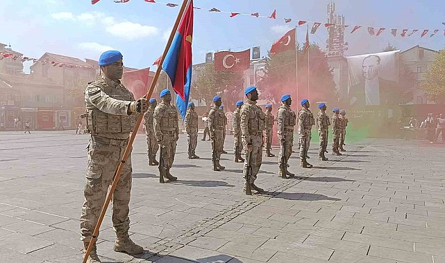 Zafer coşkusunda gösteriler alkış topladı