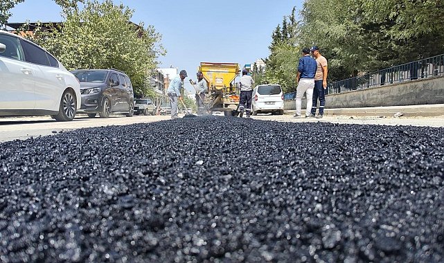 Zarar gören Kavi Caddesi onarılıyor
