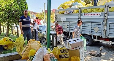 Zirai ilaç ambalajları kampanyasına çiftçiler destek veriyor