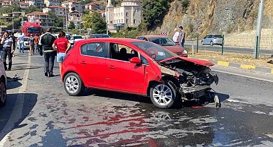 Zonguldak'ta zincirleme trafik kazasında 5 araç birbirine girdi