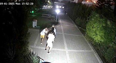 13 yaşındaki çocuğu site ortasında dövdü, o anlar güvenlik kamerasına yansıdı