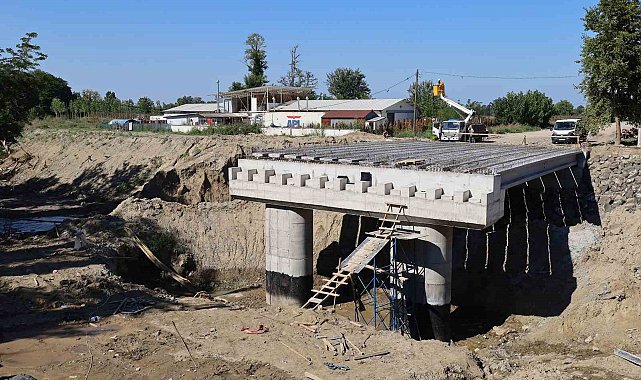 20 mahallenin yıllardır beklediği köprüde mutlu son
