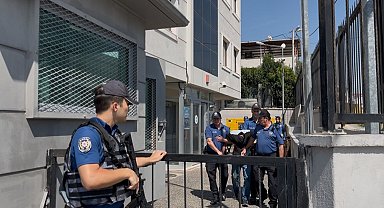 27 yıl 10 ayla aranan 16 yaşındaki şüpheliyi polis yakaladı